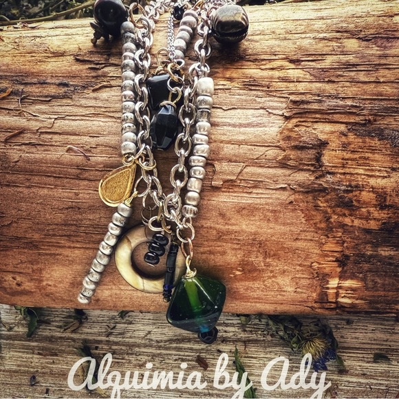 Alquimia Silver and Black Necklace - Picture 1 of 7